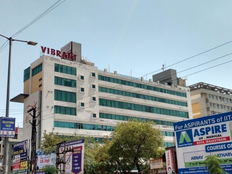 Vibrant-Academy-Coaching-Institute-for-IIT-JEE-1
