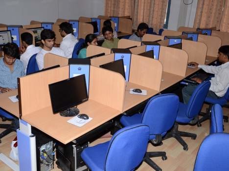 computer-lab-556e8498d4036_exlst