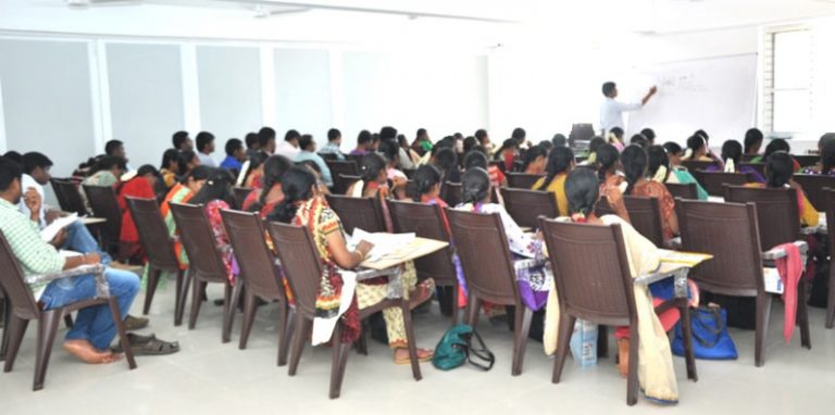 RACE-BANK-AND-SSC-EXAM-COACHING-INSTITUTE-ERODE-BRANCH-CLASSROOM