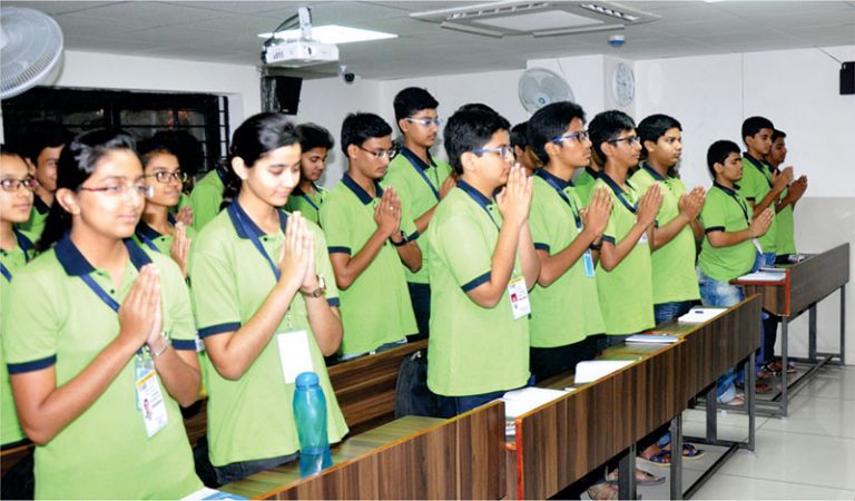 classroom-session-prarthana