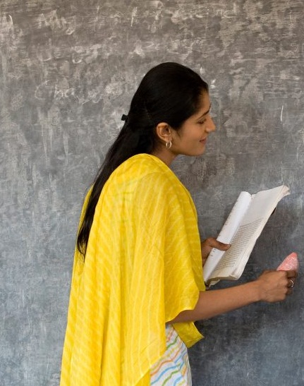 Teacher-and-Student-990x556 Teacher-and-Student-990x556